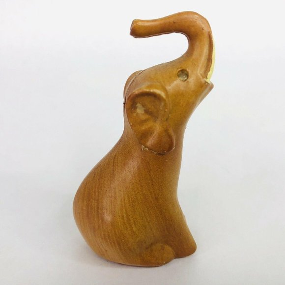 2 Elephant Figurines Wood Look Made Hong Kong Jewel Eyes Trunks Up Kitsch Decor - Picture 10 of 12